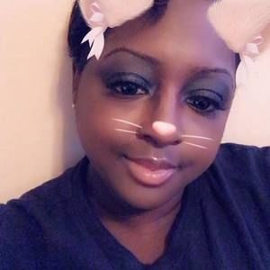 Meet your Posher, Kendra